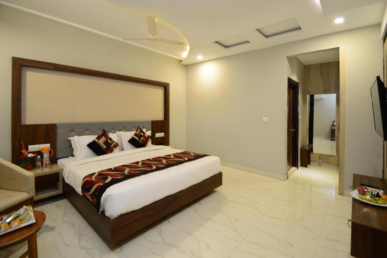Hopp Inn Udaipur Exterior photo