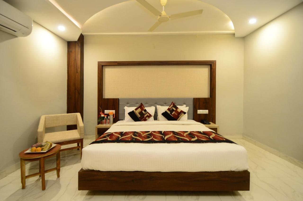 Hopp Inn Udaipur Exterior photo