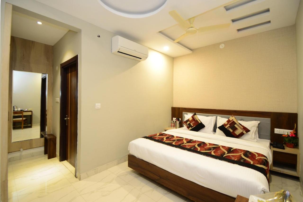 Hopp Inn Udaipur Exterior photo