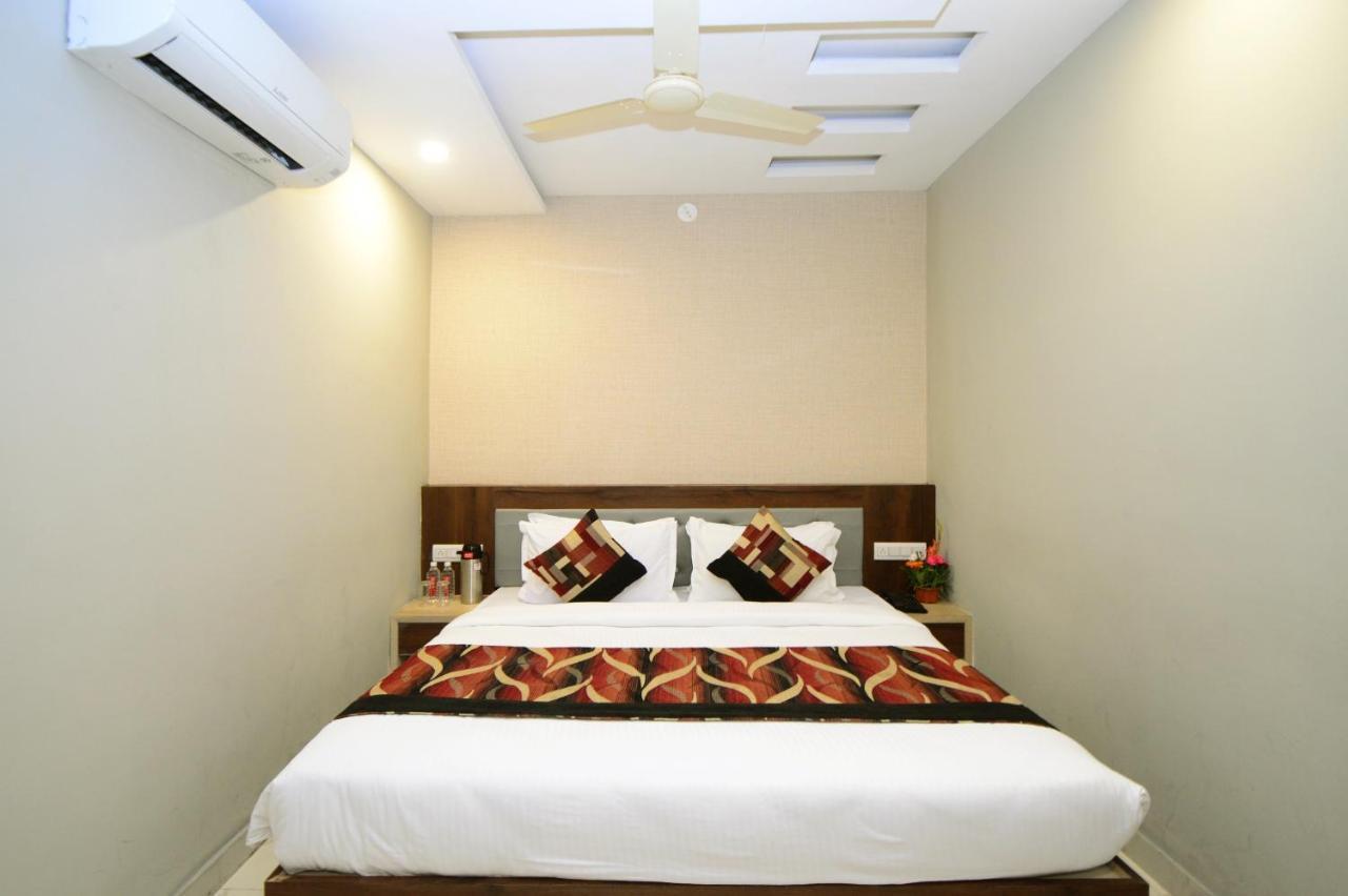 Hopp Inn Udaipur Exterior photo