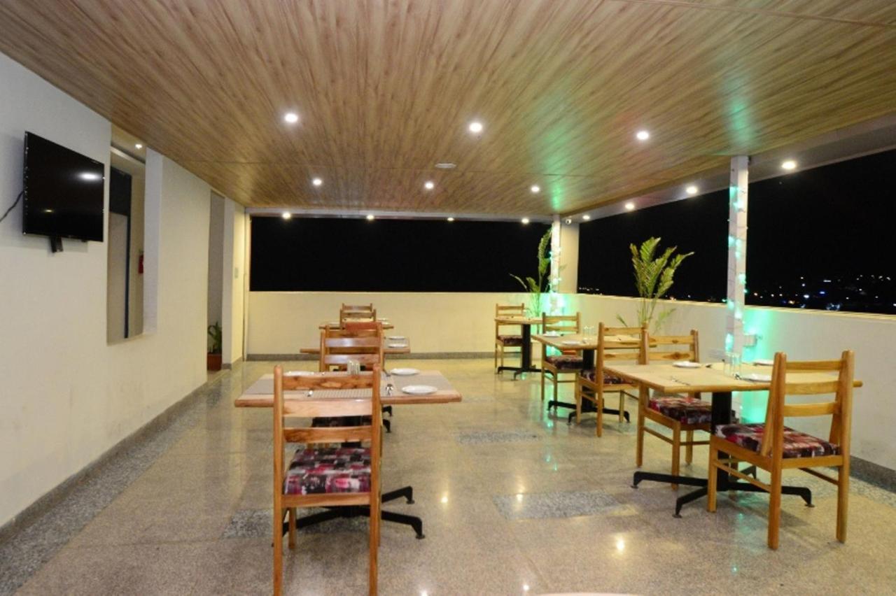 Hopp Inn Udaipur Exterior photo