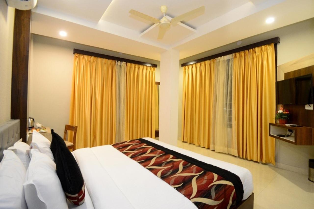 Hopp Inn Udaipur Exterior photo